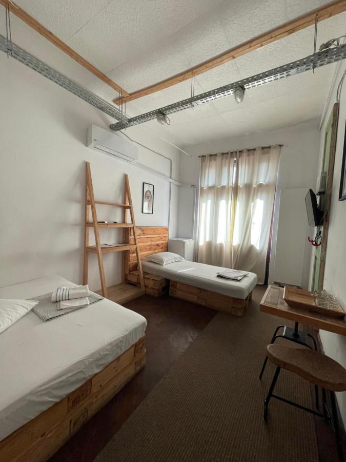 Victoria Poshtel Bucharest Vandrarhem Exteriör bild