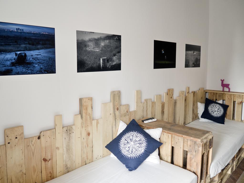 Victoria Poshtel Bucharest Vandrarhem Rum bild