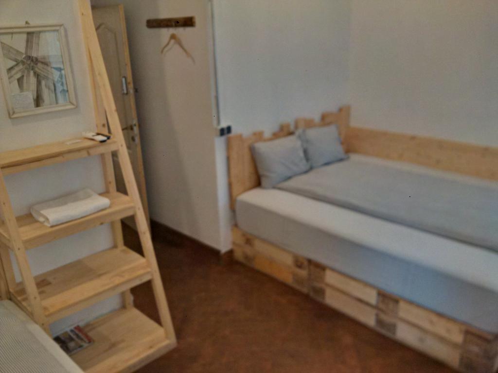 Victoria Poshtel Bucharest Vandrarhem Exteriör bild
